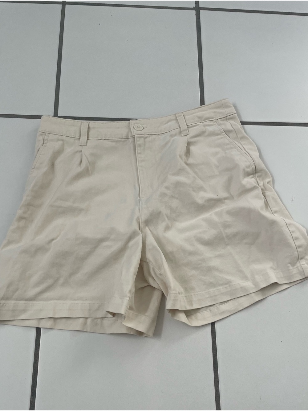 Banana Republic Cream Womens Bermuda